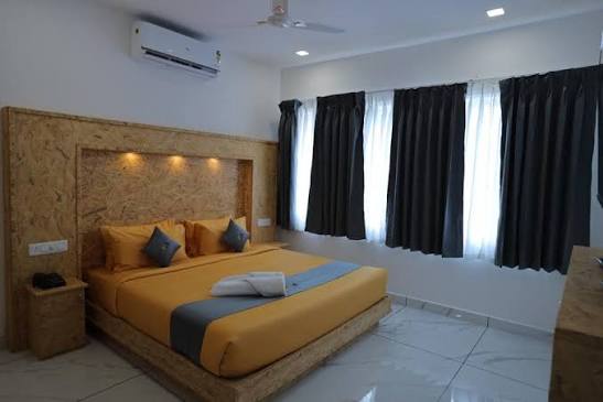 Luxury Tea Garden Suite